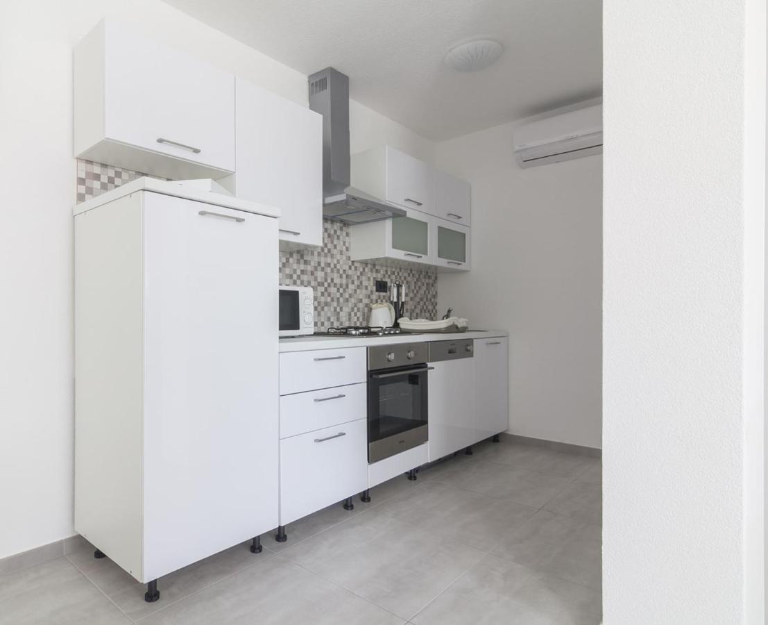 New Family 2 Bedroom Apartment Vodnjan Exteriör bild